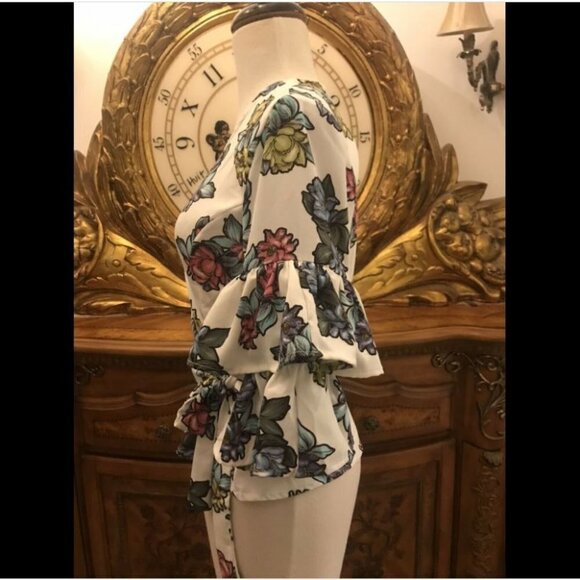 RAMPAGE. Ruffle Top Size Small with Floral Design. Wrap Around w Tie. B10 - Picture 3 of 5